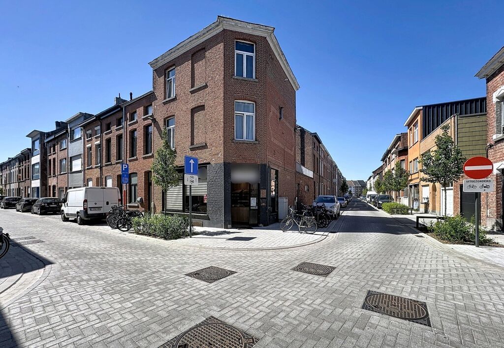 Commercieel gelijkvloers te koop in Mechelen