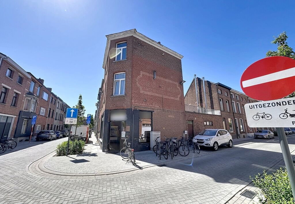 Commercieel gelijkvloers te koop in Mechelen