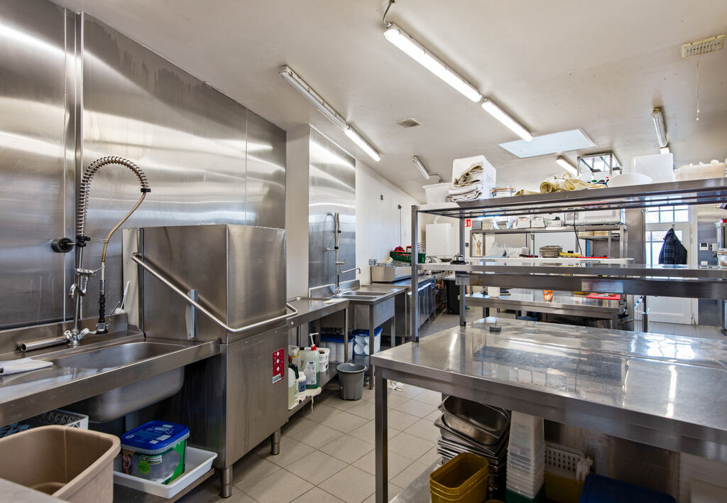 Gebouw voor gemengd gebruik te koop in Zemst