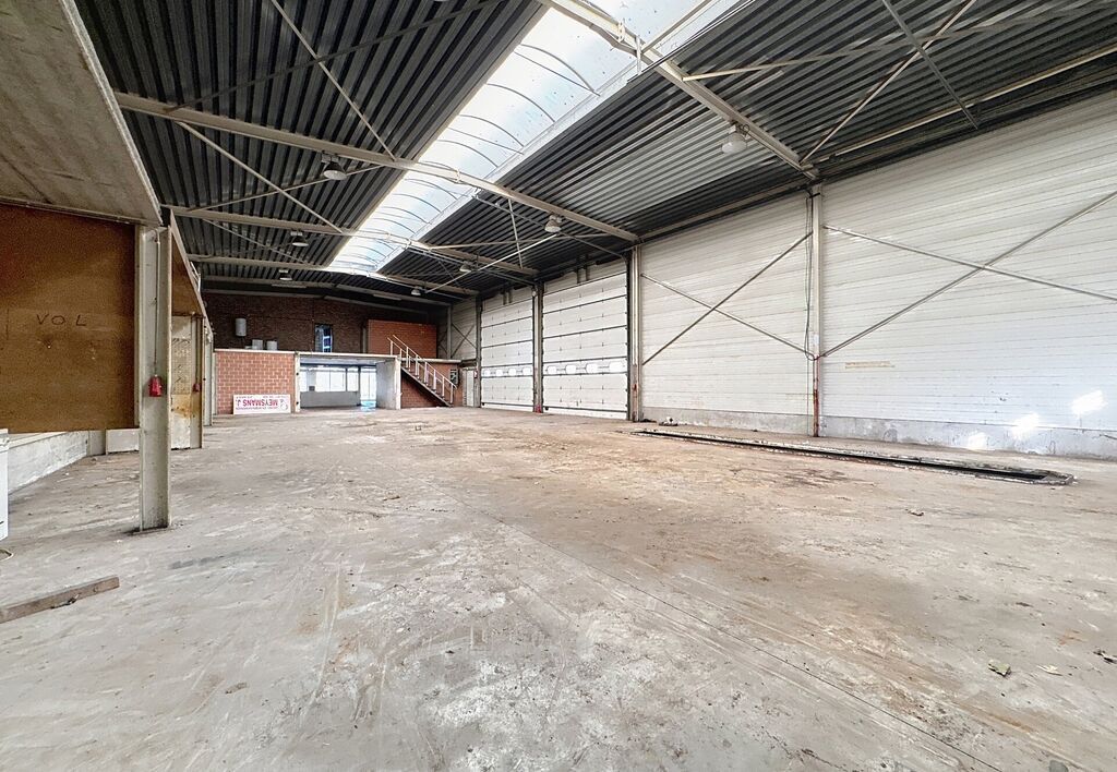 Industrieel gebouw te koop in Zemst
