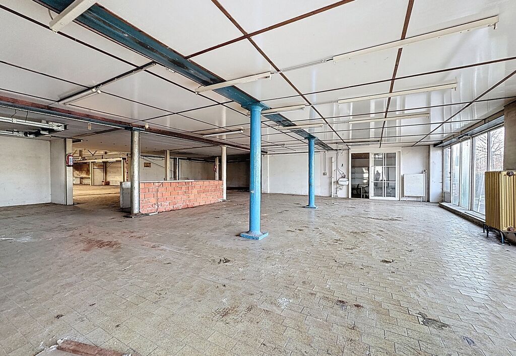 Industrieel gebouw te koop in Zemst