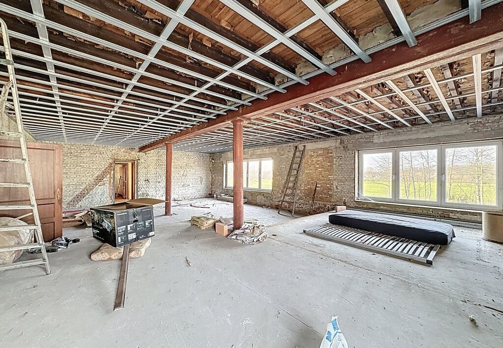 Industrieel gebouw te koop in Zemst